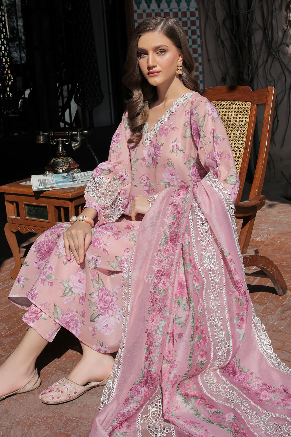 Baroque Embroidered Lawn 3 Piece Unstitched Suit BL-UF-315