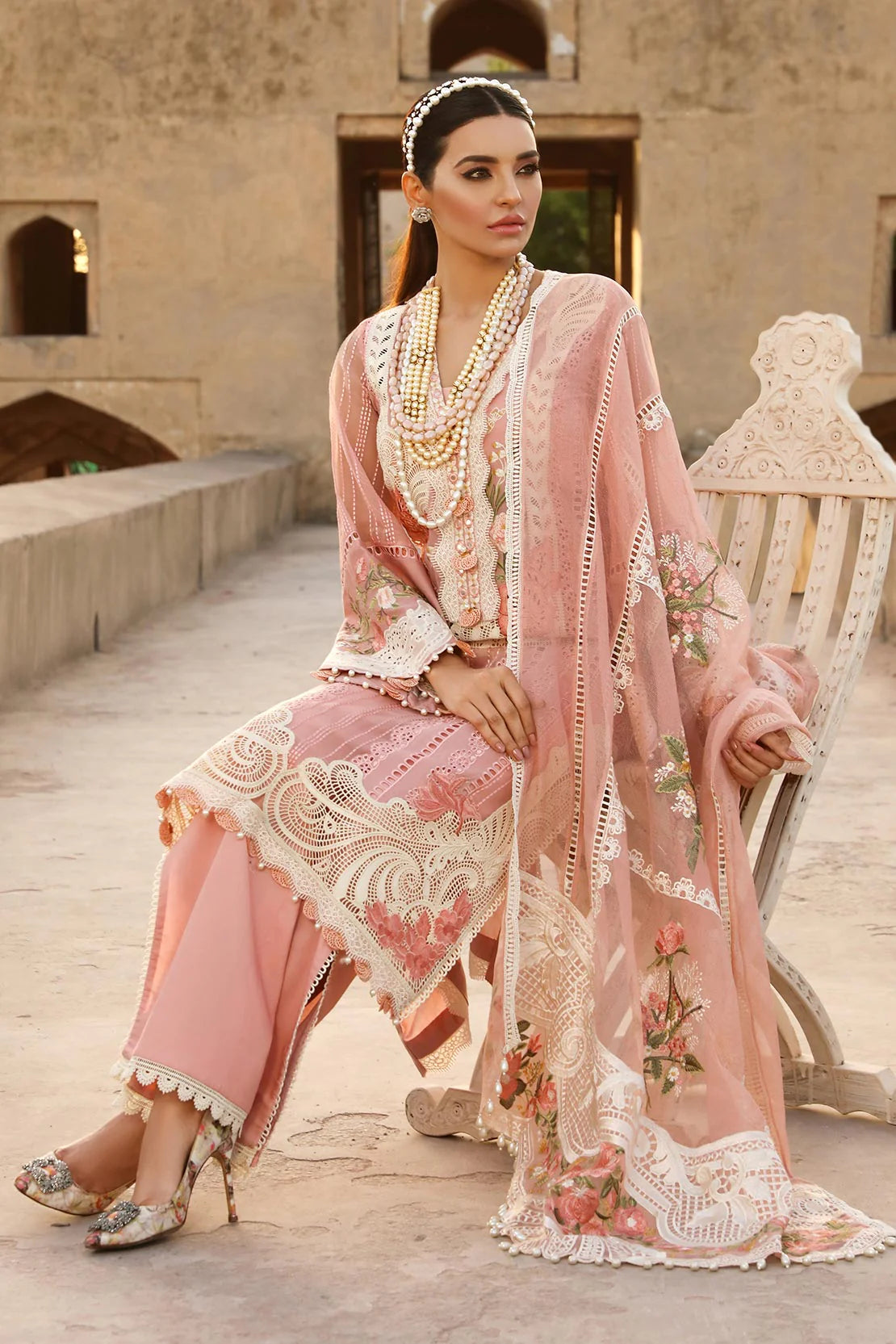 Crimson Embroidered Lawn 3 Piece Unstitched Suit